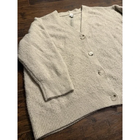 New Day 2X Oatmeal Rib Knit Cardigan Button Front Cozy Sweater Plus Size Neutral - Picture 3 of 5